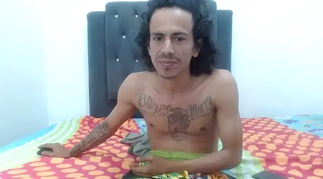 Snapshot of damian_bottom_bigcock chatting on 02/01/25, 07:23 damian bottom bigcock online show from 02/01/25, 07:23