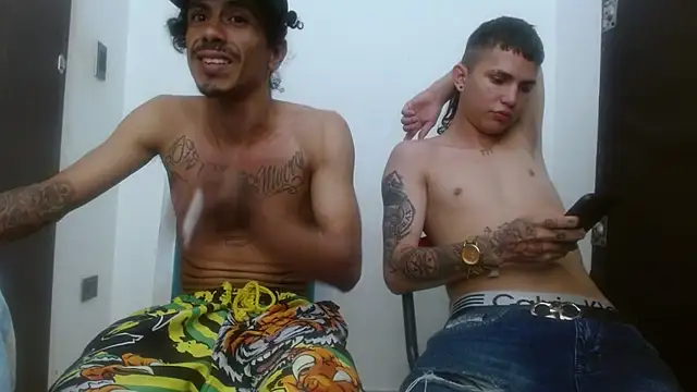 Snapshot of damian_bottom_bigcock chatting on 03/11/25, 02:18 damian bottom bigcock online show from 03/11/25, 02:18