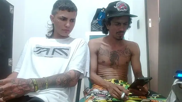 Snapshot of damian_bottom_bigcock chatting on 03/12/25, 09:45 damian bottom bigcock online show from 03/12/25, 09:45