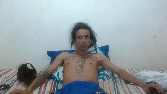 Snapshot of damian_bottom_bigcock chatting on 10/07/25, 01:41 damian bottom bigcock online show from 10/07/25, 01:41