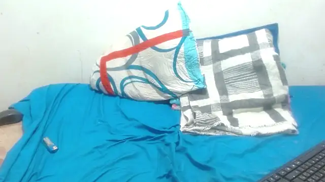 Snapshot of damian_bottom_bigcock chatting on 10/25/25, 11:10 damian bottom bigcock online show from 10/25/25, 11:10