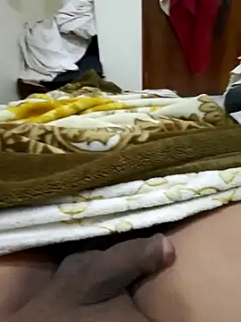 Snapshot of Sunnyoberoi01111 chatting on 01/28/25, 02:11 Sunnyoberoi01111 online show from 01/28/25, 02:11