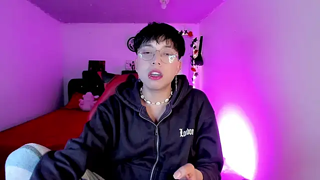 AnggelONfiree online show from 10/30/25, 02:13