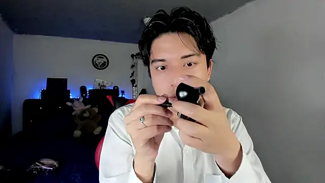 Snapshot of AnggelONfiree chatting on 03/26/26, 11:10 AnggelONfiree online show from 03/26/26, 11:10