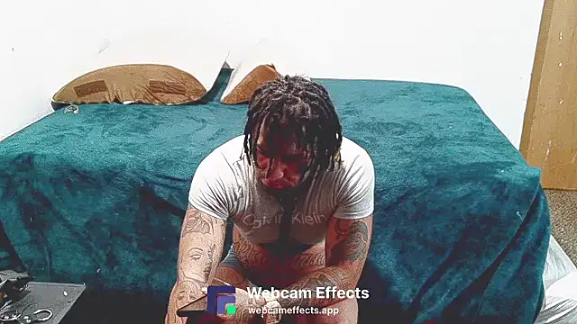 Snapshot of Azazelihornyasf chatting on 03/01/26, 02:46 Azazelihornyasf online show from 03/01/26, 02:46