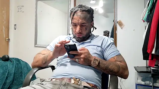 Snapshot of Azazelihornyasf chatting on 03/14/26, 12:21 Azazelihornyasf online show from 03/14/26, 12:21