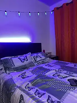 Snapshot of Isa_bel chatting on 12/10/24, 01:32 Isa bel online show from 12/10/24, 01:32