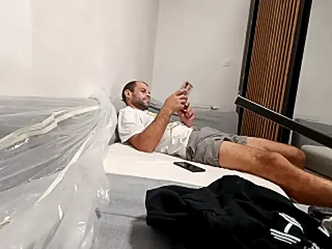 Zbochunec online show from 12/23/25, 04:10