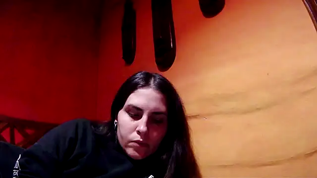 Snapshot of isadelasestrellas chatting on 03/09/25, 02:18 isadelasestrellas online show from 03/09/25, 02:18