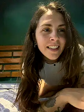 Snapshot of isadelasestrellas chatting on 12/05/25, 09:00 isadelasestrellas online show from 12/05/25, 09:00