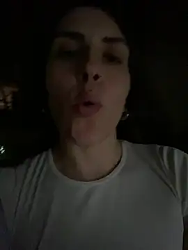 isadelasestrellas online show from 02/15/26, 09:00