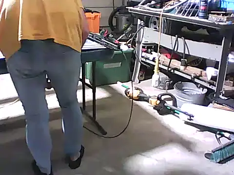 Snapshot of dcrick978 chatting on 10/16/25, 12:22 dcrick978 online show from 10/16/25, 12:22