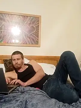 Snapshot of dcrick978 chatting on 10/21/25, 10:43 dcrick978 online show from 10/21/25, 10:43