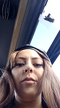 madelaine- online show from 01/15/25, 09:51