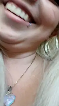 madelaine- online show from 01/16/25, 09:40