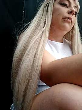 madelaine- online show from 03/03/25, 09:48