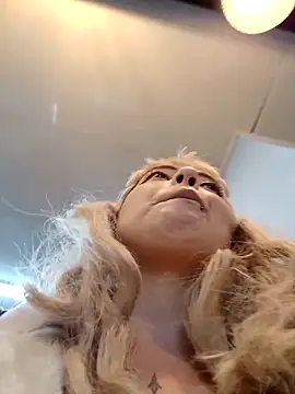 madelaine- online show from 03/10/25, 10:55