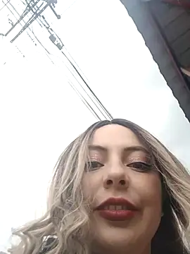 madelaine- online show from 10/01/25, 08:59