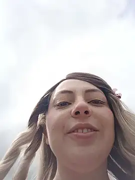 madelaine- online show from 10/28/25, 06:54