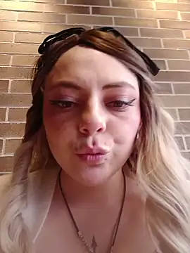 madelaine- online show from 10/29/25, 06:53