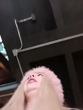 madelaine- online show from 03/12/26, 07:09