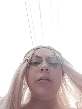 madelaine- online show from 03/17/26, 06:55