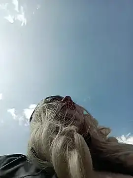 madelaine- online show from 03/20/26, 06:57