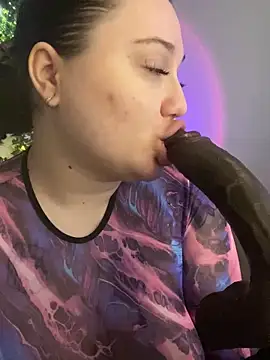 Snapshot of DaisyBooom chatting on 12/24/24, 07:00 DaisyBooom online show from 12/24/24, 07:00