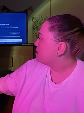 Snapshot of DaisyBooom chatting on 02/20/25, 07:08 DaisyBooom online show from 02/20/25, 07:08