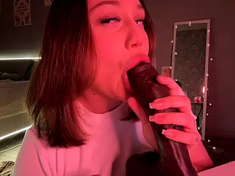 Snapshot of DaisyBooom chatting on 09/28/25, 06:13 DaisyBooom online show from 09/28/25, 06:13