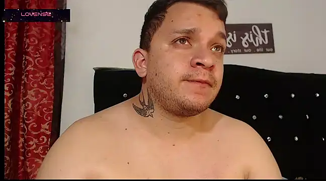 Snapshot of tony_landri chatting on 01/08/25, 06:09 tony landri online show from 01/08/25, 06:09