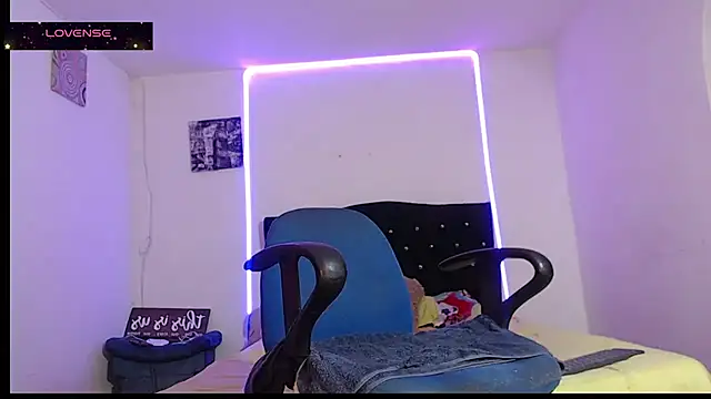 Snapshot of tony_landri chatting on 03/04/25, 02:49 tony landri online show from 03/04/25, 02:49