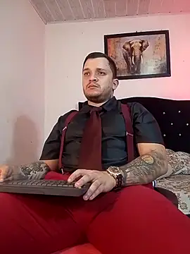 Snapshot of tony_landri chatting on 10/24/25, 05:59 tony landri online show from 10/24/25, 05:59