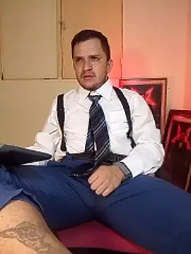 Snapshot of tony_landri chatting on 03/18/26, 04:15 tony landri online show from 03/18/26, 04:15