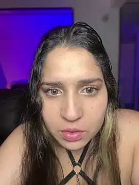 Snapshot of valentina_jonnes1 chatting on 03/22/25, 02:16 valentina jonnes1 online show from 03/22/25, 02:16