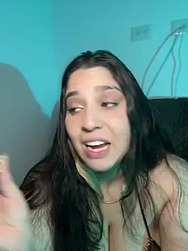 Snapshot of valentina_jonnes1 chatting on 03/13/26, 04:19 valentina jonnes1 online show from 03/13/26, 04:19