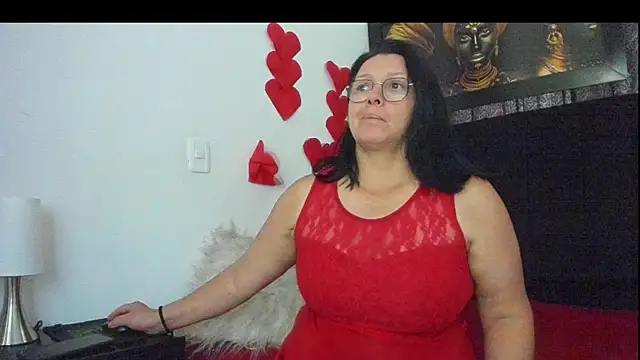 Evaaross 2345 online show from 03/06/25, 07:43