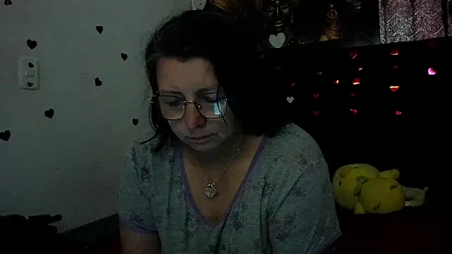 Evaaross 2345 online show from 06/26/26, 01:15