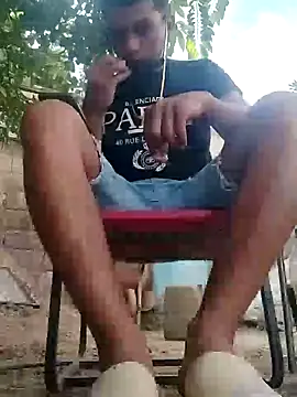 brattcumhot  online show from 12/23/24, 08:25