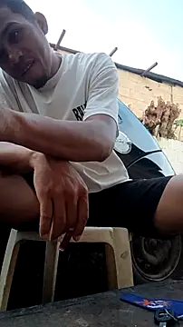 brattcumhot  online show from 10/18/25, 09:37