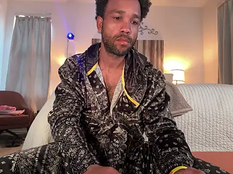 Snapshot of Eduflow22cm chatting on 03/01/25, 09:04 Eduflow22cm online show from 03/01/25, 09:04