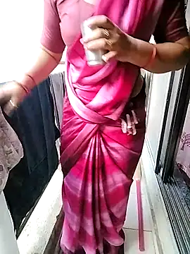 Snapshot of PayalSharmahot143 chatting on 02/03/26, 02:21 PayalSharmahot143 online show from 02/03/26, 02:21