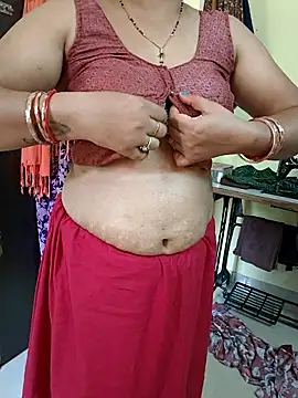 Snapshot of PayalSharmahot143 chatting on 06/05/26, 06:52 PayalSharmahot143 online show from 06/05/26, 06:52