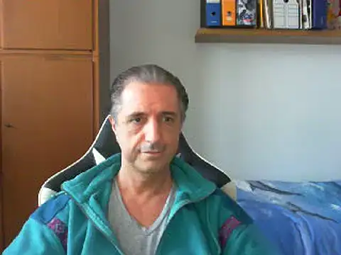 Snapshot of lliuk70mi chatting on 12/16/24, 02:49 lliuk70mi online show from 12/16/24, 02:49