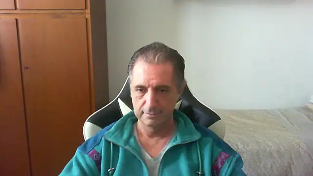 lliuk70mi online show from 04/26/26, 12:14