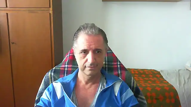 lliuk70mi online show from 05/19/26, 01:28