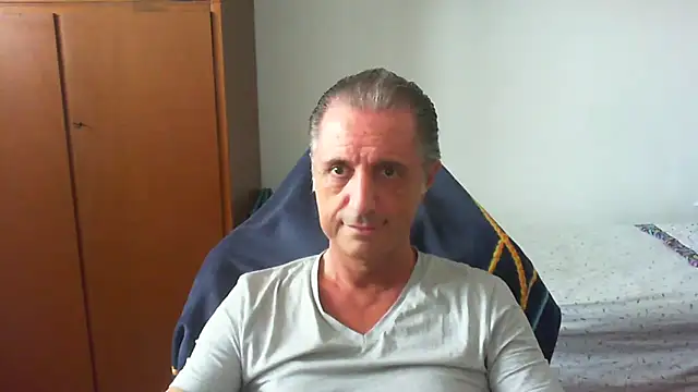 lliuk70mi online show from 06/04/26, 11:38