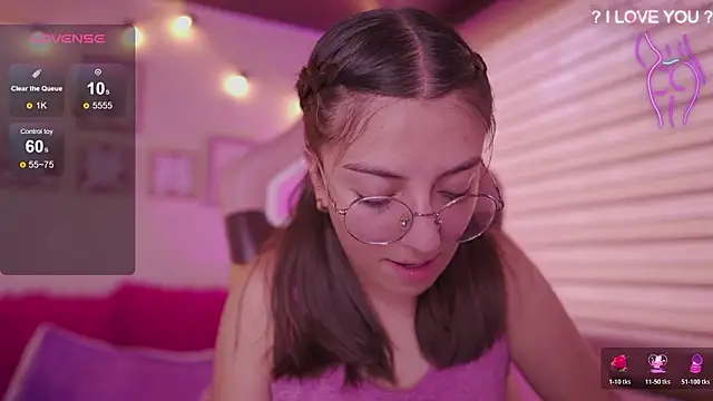 Snapshot of milly_kenner chatting on 03/11/26, 08:15 milly kenner online show from 03/11/26, 08:15