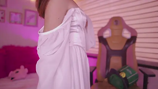 Snapshot of milly_kenner chatting on 03/17/26, 07:50 milly kenner online show from 03/17/26, 07:50