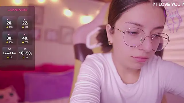 Snapshot of milly_kenner chatting on 03/19/26, 07:51 milly kenner online show from 03/19/26, 07:51